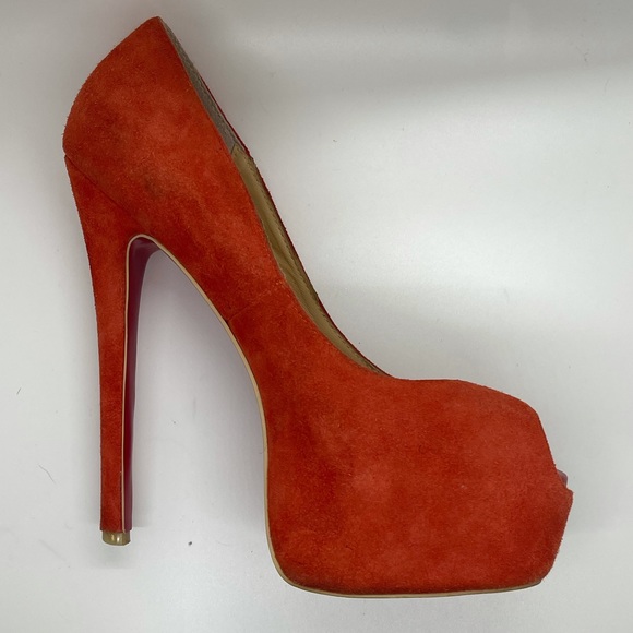 Christian Louboutin Shoes - CHRISTIAN LOUBOUTIN platform pumps 7.5 US / 38 EU